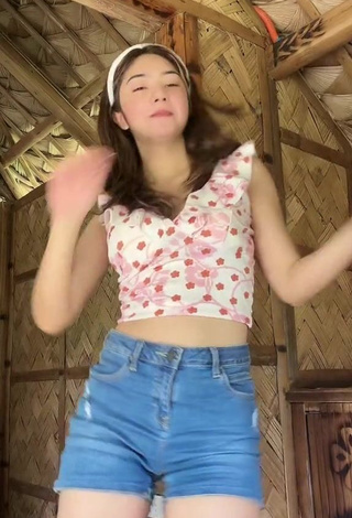 Pretty Queenee Mercado Shows Cleavage in Crop Top