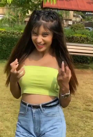 Cute Somya Daundkar Shows Cleavage in Crop Top