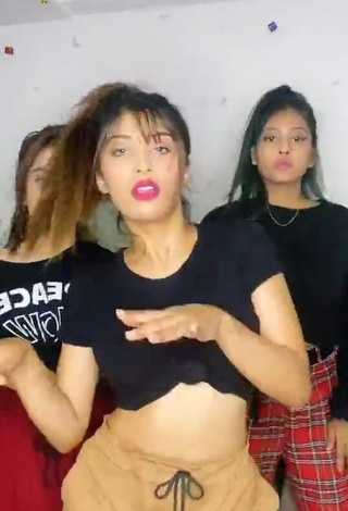 2. Erotic Somya Daundkar in Black Crop Top