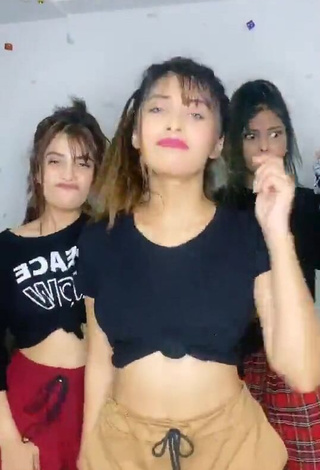 3. Erotic Somya Daundkar in Black Crop Top