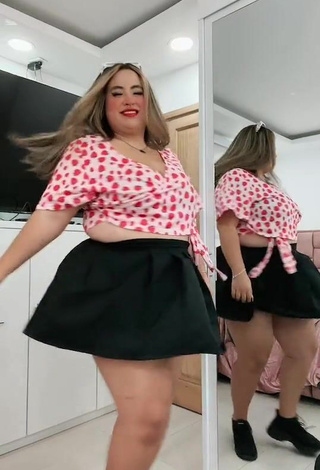 Maleja Rodriguez Looks Wonderful in Crop Top and Bouncing Tits