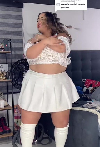 2. Maleja Rodriguez Looks Erotic in White Crop Top