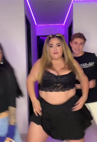 3. Maleja Rodriguez Shows Cleavage in Sweet Black Crop Top while Twerking (Upskirt)