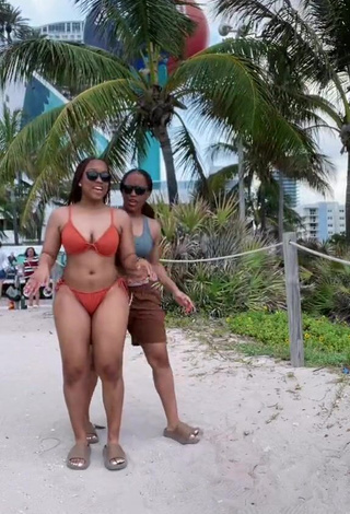 1. Irresistible Treona & Trechelle Andino Shows Cleavage in Bikini