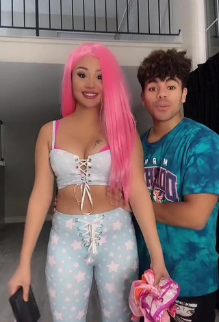 1. Star Abelar Shows Cleavage in Hot Crop Top (Side Boob)