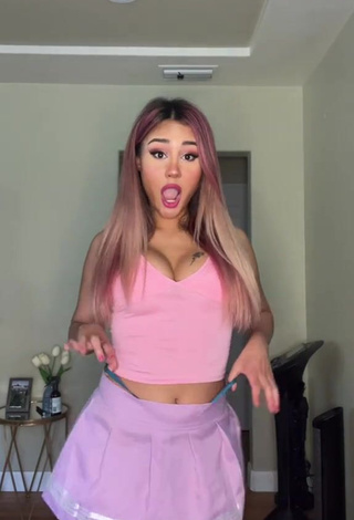 Sweetie Star Abelar Shows Cleavage in Pink Crop Top