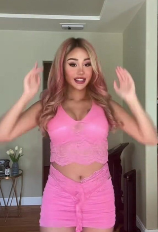 2. Cute Star Abelar Shows Cleavage in Pink Crop Top