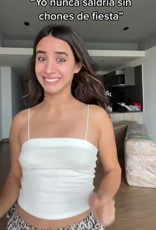 Amazing Tammy Parra without Bra (Side Boob)