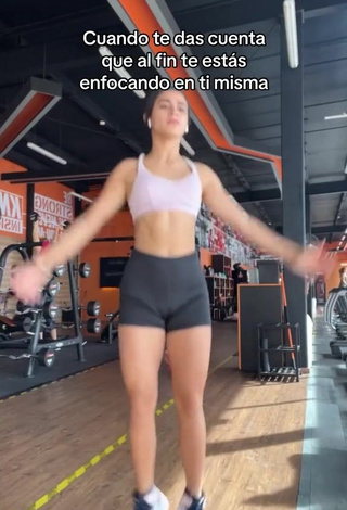 1. Erotic Tammy Parra Shows Cleavage in Sport Bra in the Sports Club while doing Sports Exercises