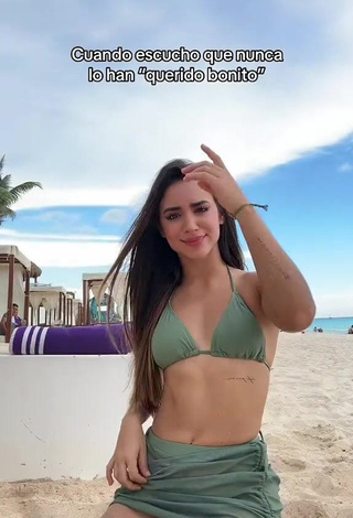 Erotic Tammy Parra Shows Cleavage in Olive Bikini Top at the Beach