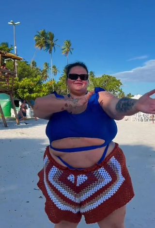 1. Thais Carla Shows Cleavage in Sexy Blue Crop Top at the Beach