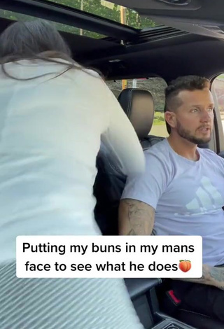 1. Erotic therealhammytv Shows Butt in a Car