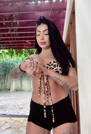 Mirella xbadmix Looks Hot in Leopard Crop Top (Underboob)