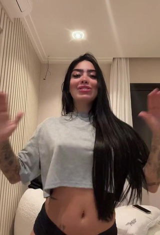 2. Hottie Mirella xbadmix while Twerking No Brassiere and Bouncing Boobs