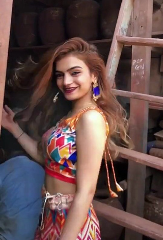 1. Erotic Rajvee Gandhi in Crop Top