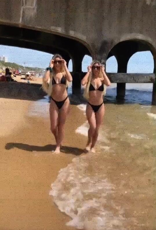 3. Erotic Nel.Twinnys in Bikini at the Beach