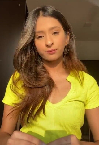 1. Erotic Unnati Malharkar in Yellow Top