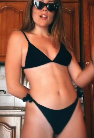 3. Pretty Vanessa Ticalli in Black Bikini