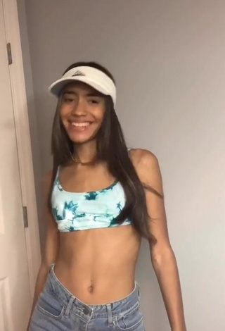 1. Erotic Sheilianice González in Crop Top