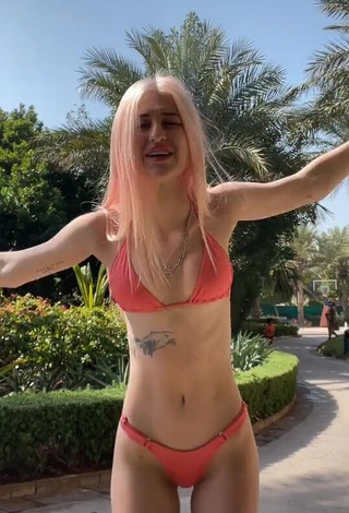 Hot Diana Aster in Pink Bikini