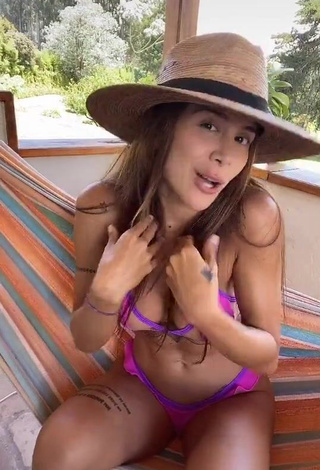 3. Hot Greeicy Yeliana Rendón Ceballos in Pink Bikini