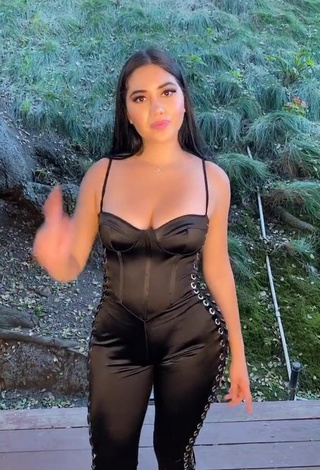 Irresistible Jailyne Ojeda Ochoa Shows Cleavage in Black Overall