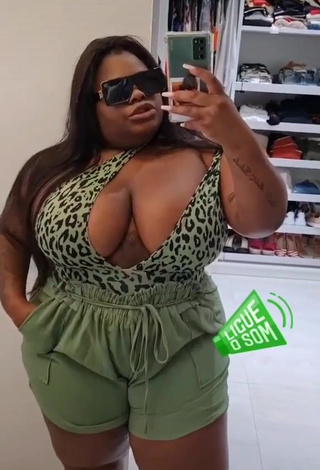 1. Erotic Jojo Maronttini Shows Cleavage in Leopard Swimsuit