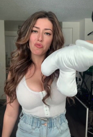 3. Irresistible Josette Pimenta Shows Cleavage in White Top and Bouncing Boobs