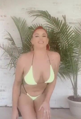 Erotic Justina Valentine in Bikini