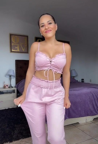 2. Hot Karla Bustillos Shows Cleavage in Pink Crop Top