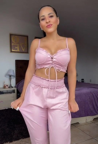 3. Hot Karla Bustillos Shows Cleavage in Pink Crop Top