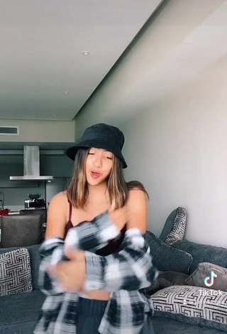 Irresistible Katia Vlogs in Brown Crop Top