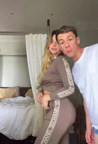 2. Irresistible Lele Pons Shows Butt