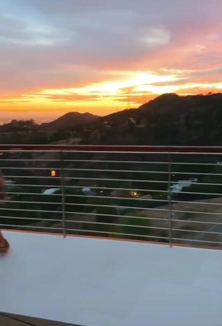 1. Erotic Lizzo Shows Big Butt on the Balcony