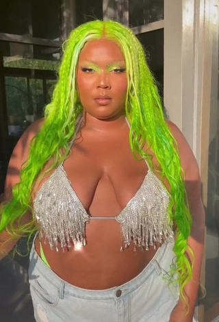 1. Captivating Lizzo Shows Cleavage in Bikini Top