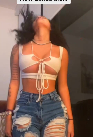 1. Beautiful Malu Trevejo in Sexy White Crop Top (Underboob)