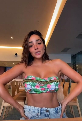 1. Erotic Manelyk González Shows Cleavage in Bikini Top