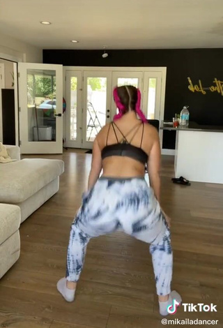 2. Captivating Mikaila Murphy in Sport Bra while Twerking