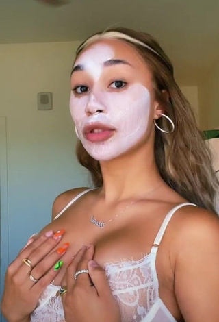 1. Erotic Eva Gutowski Shows Cleavage in White Bra