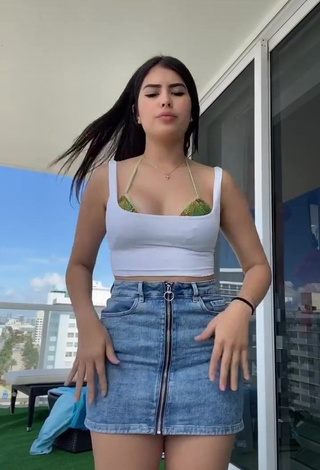 Erotic Nicole García in White Crop Top