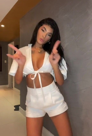 1. Irresistible Jully Oliveira in White Crop Top