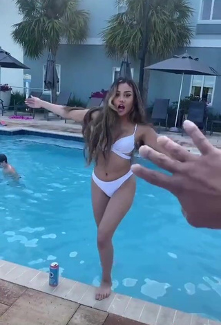 3. Beautiful Queen Star in Sexy White Bikini at the Pool