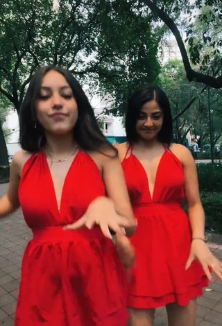 Erotic Shaulaponce2.0 in Red Dress