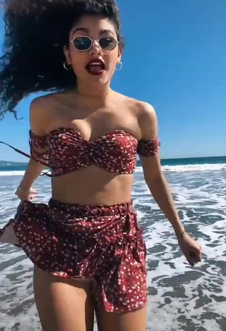 1. Beautiful Sofia Mata in Sexy Crop Top at the Beach