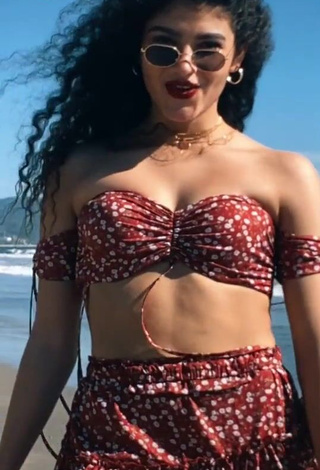 Erotic Sofia Mata in Crop Top at the Beach