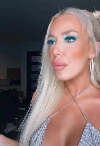 Hot Tana Mongeau Shows Cleavage in Bra