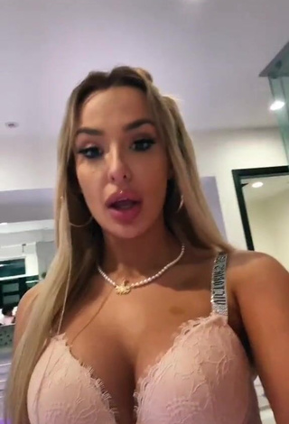 1. Erotic Tana Mongeau Shows Cleavage in Bra