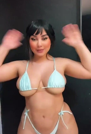 Victoria Matosa Looks Sensual in Bikini and Bouncing Breasts (Underboob)