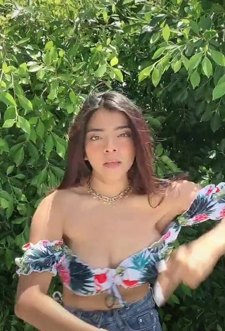 Hot Zacil Jimenez Shows Cleavage in Crop Top and Bouncing Boobs