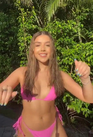 3. Pretty Amanda Díaz in Pink Bikini